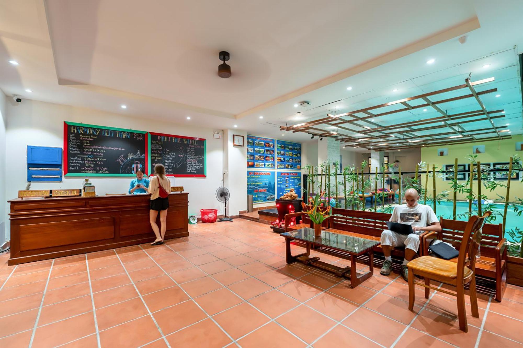 Harmony Old Town Hostel And Pool Bar Hoi An Exterior photo