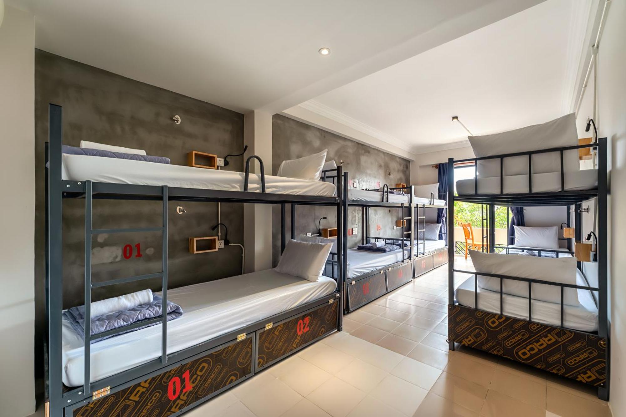 Harmony Old Town Hostel And Pool Bar Hoi An Exterior photo