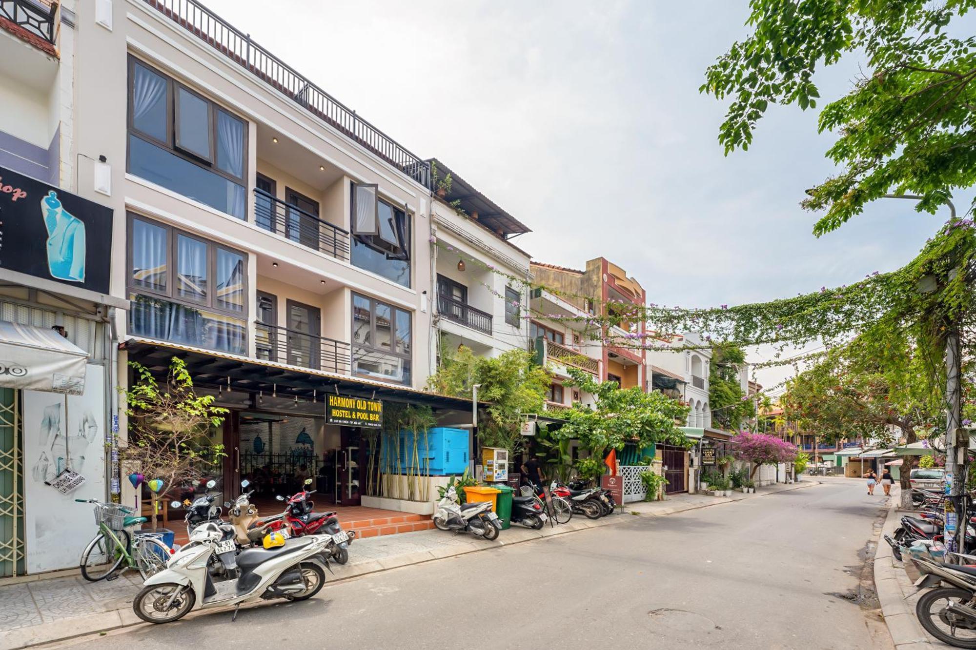 Harmony Old Town Hostel And Pool Bar Hoi An Exterior photo